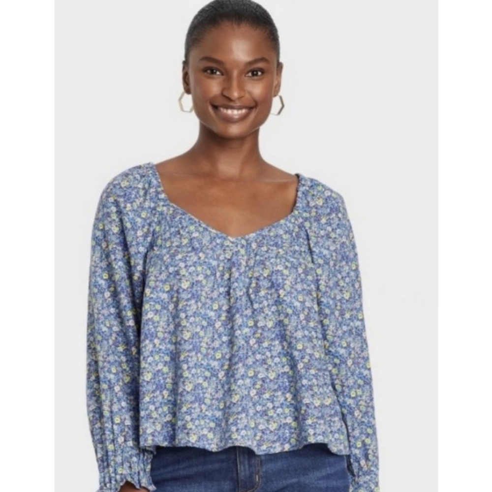 Universal threads women's blue blouse top